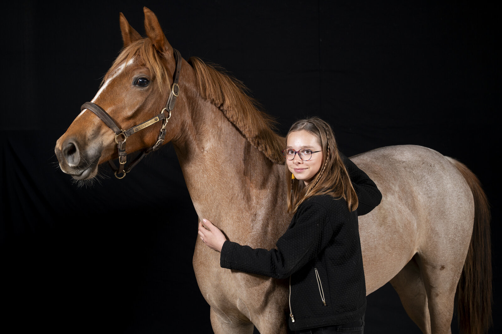 Séance studio fond noir